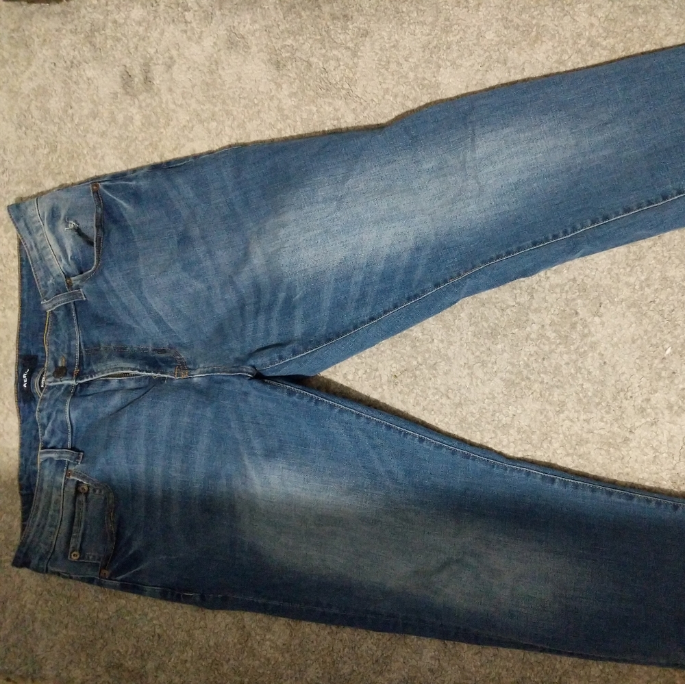 Men's denim jeans